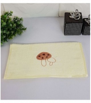 TOALLITA 0.35X0.70 COLOR AMARILLO CON DISEÑO