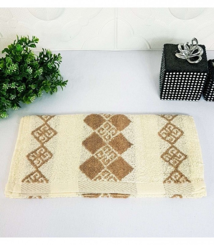 TOALLITA 0.35X0.70 COLOR AMARILLO CON DISEÑO