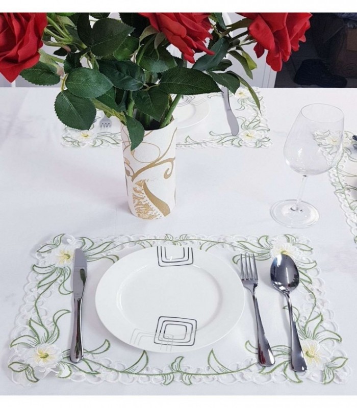 INDIVIDUAL DE MESA 0.30X0.45 BORDADO